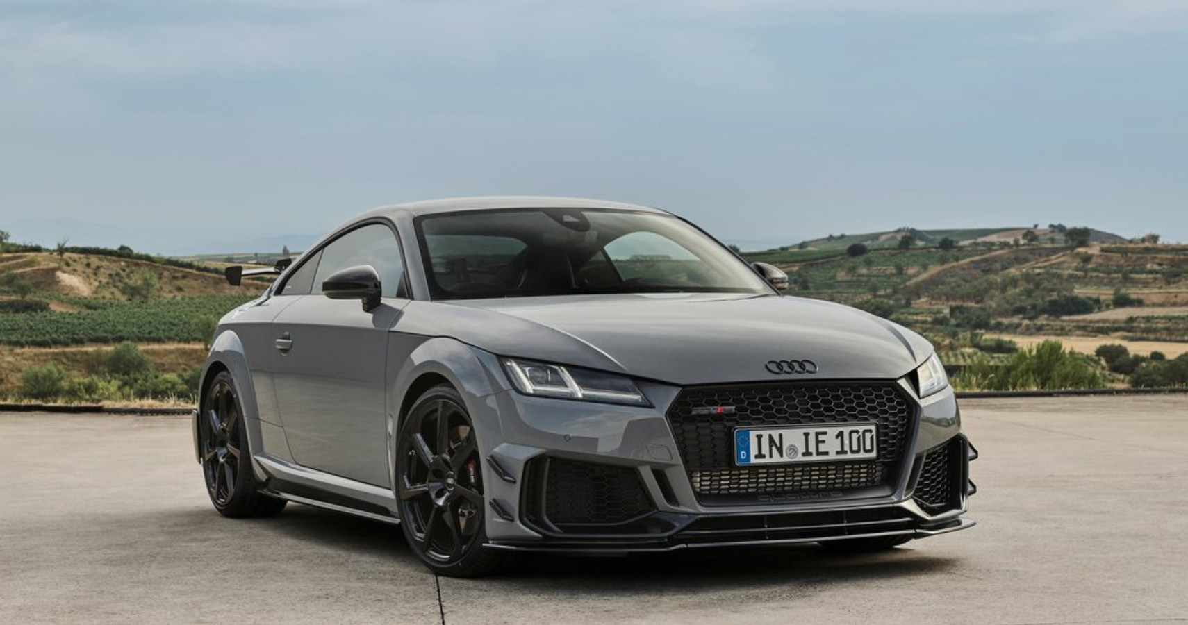 2023-audi-tt-rs-coupe-iconic-edition