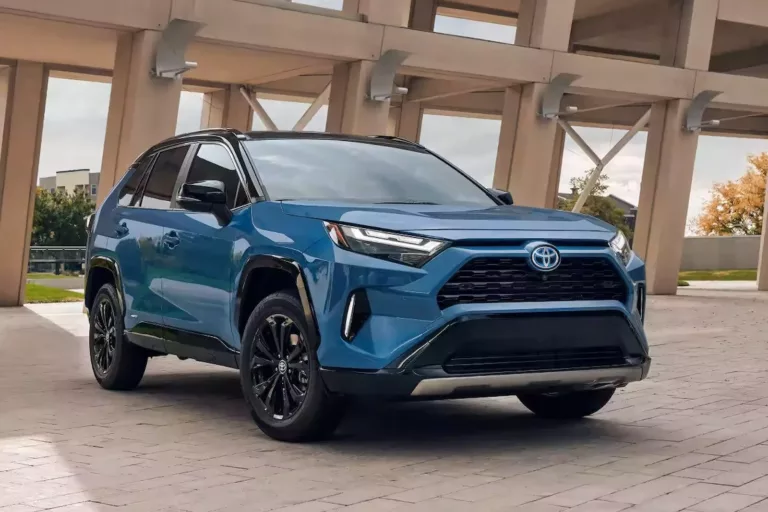 2025-toyota-rav4-what-to-expect-in-2025