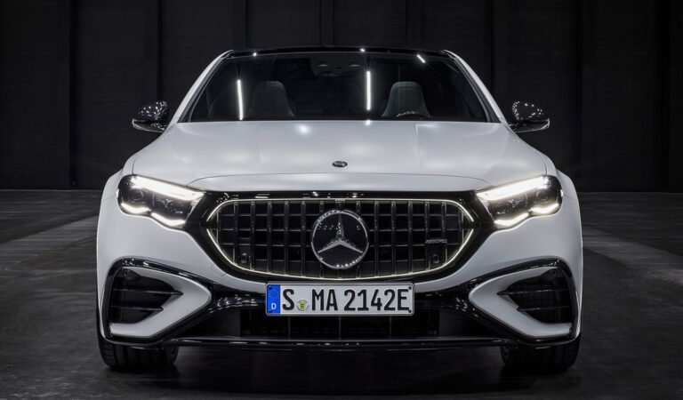 2025 Mercedes-AMG E53 Hybrid Front View