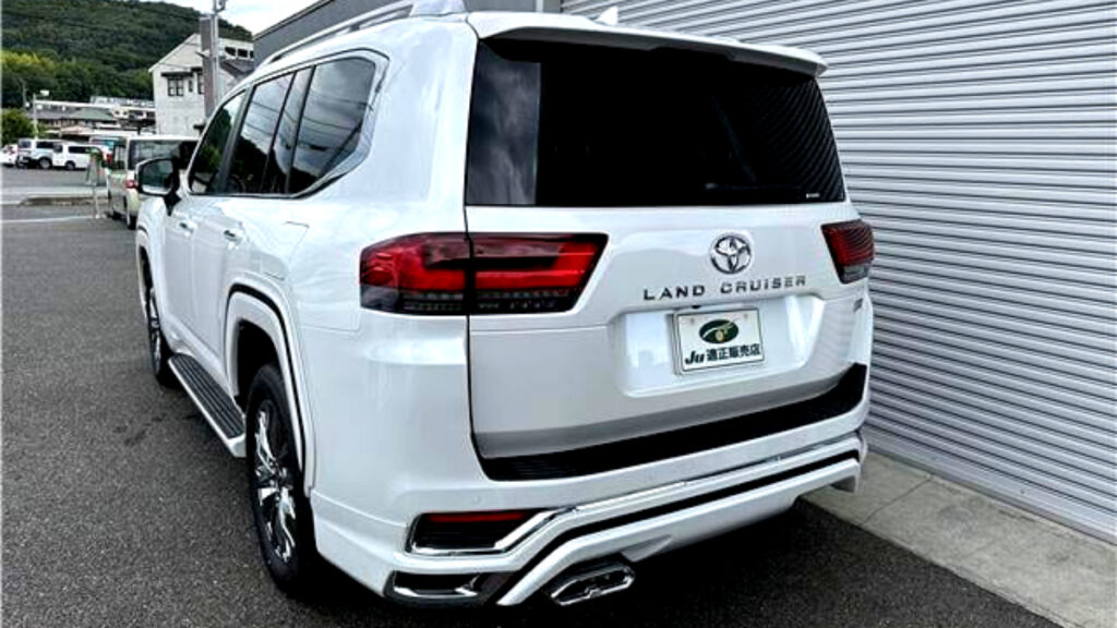 2024 Toyota Land Cruiser Exterior Rear Angular View