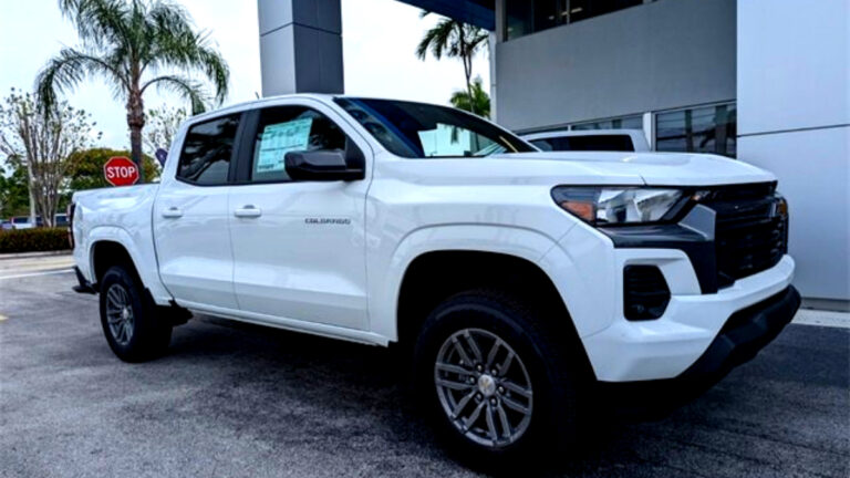 2024 Chevrolet Colorado Exterior Design Front View