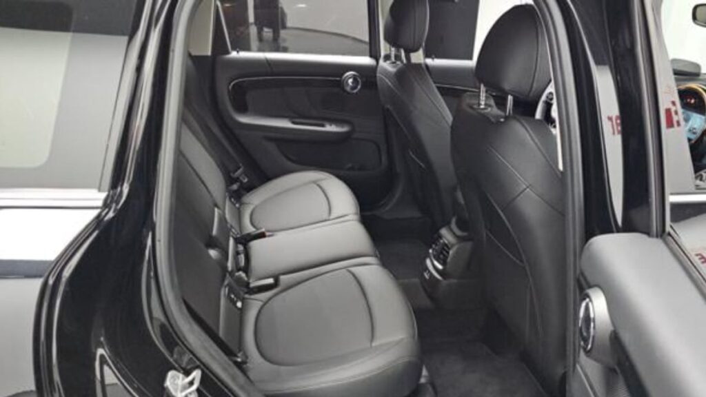 2024 Mini Countryman Interior Rear Seats View