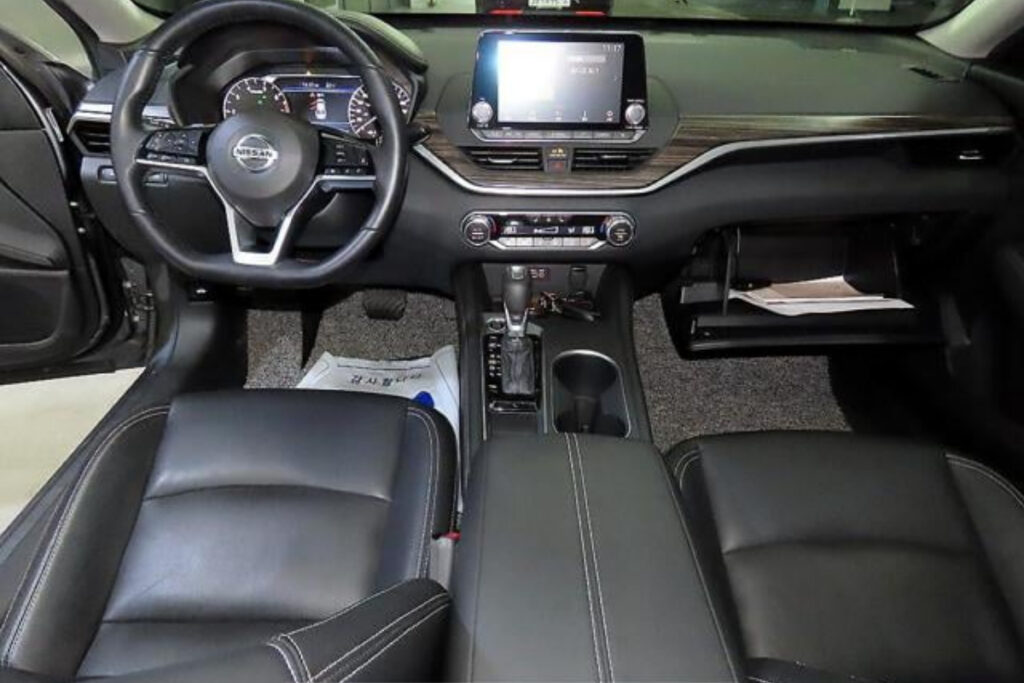 2025 Nissan Altima Interior Design And Features