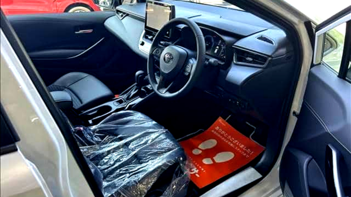 The Redesigned 2026 Toyota Corolla Taunts The Civic With New Tech