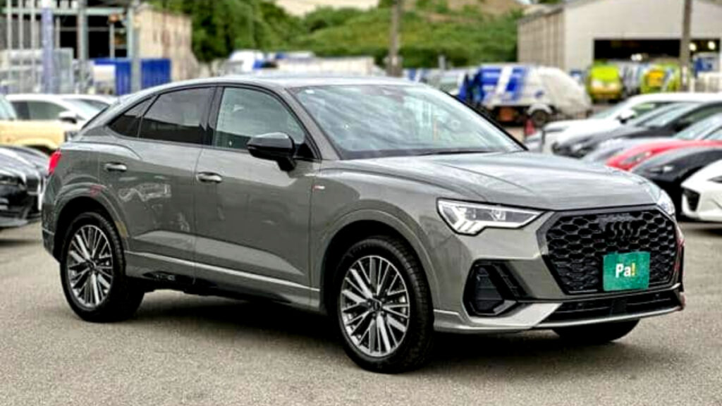 2026 Audi Q3 Exterior Front angle View