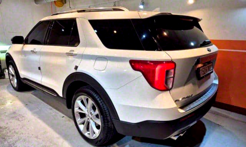 2026 Ford Explorer Exterior Rear Angle View