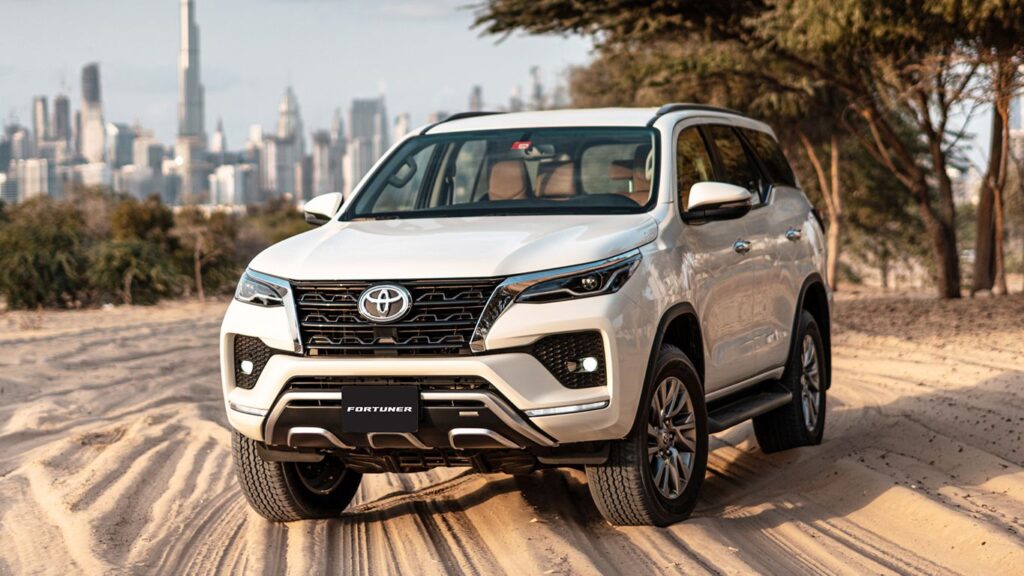 2025 Fortuner Exterior Front View